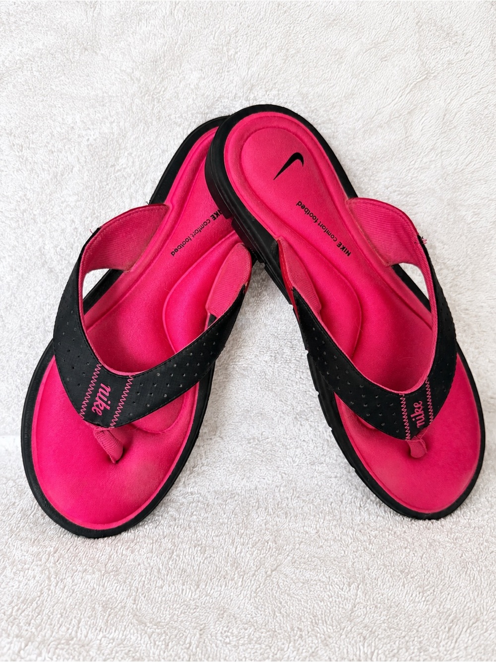 Nike Comfort Footbed Flip Flop Thongs Sandals Hot Pink Black Womens 9 Sporty